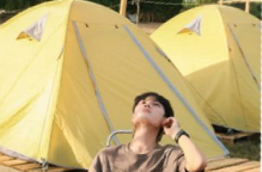 Khẽ chạm camp art