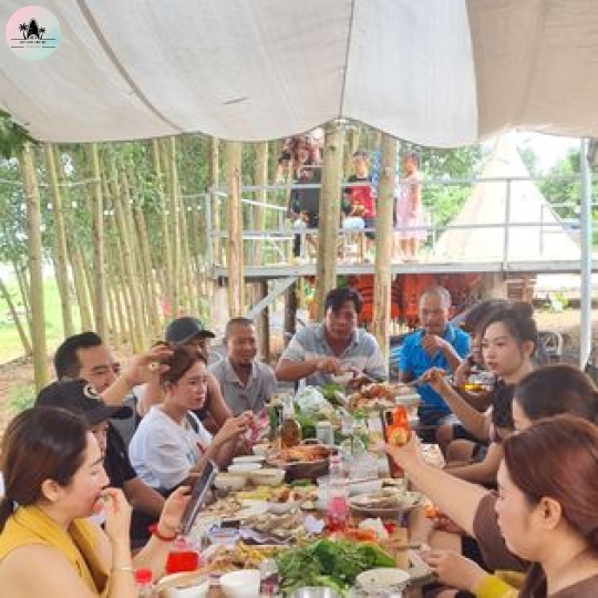 Bữa Trưa